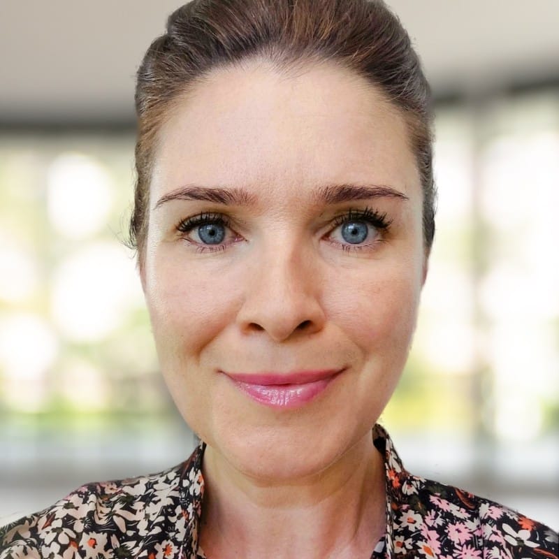Hello! Im Kristin Reinbach
